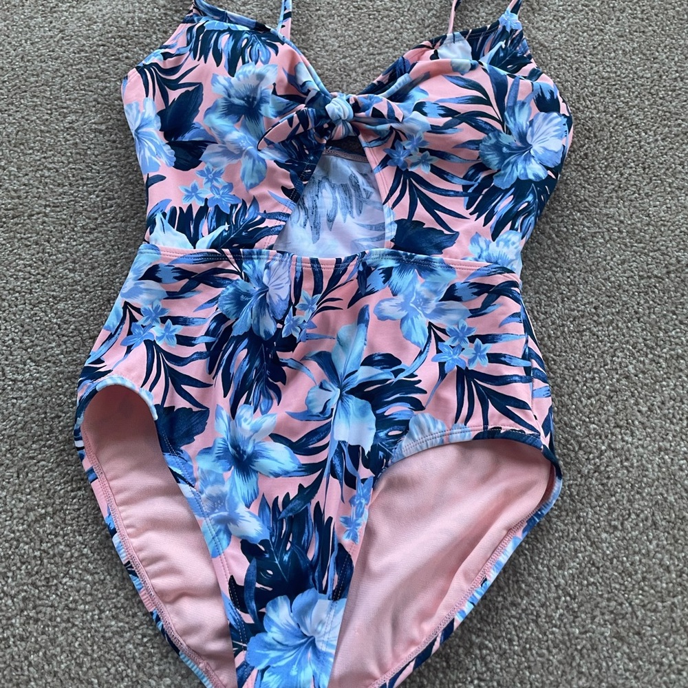 BRAND NEW ONE PIECE BATHING SUIT